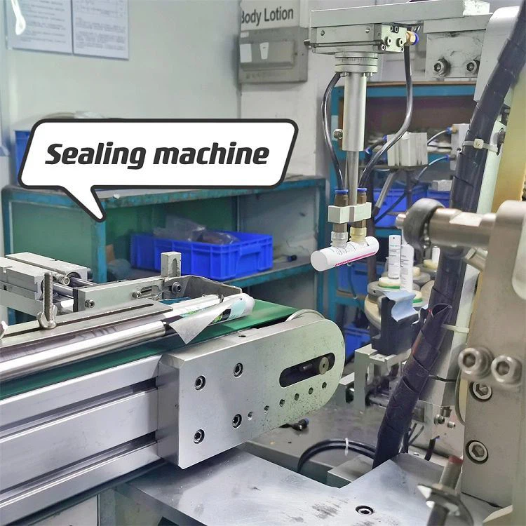 luxury cosmetic lip gloss packaging machine(001)
